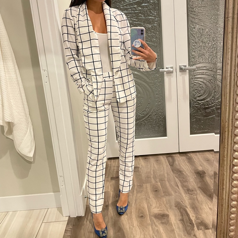 Two piece blazer & pant set. Super chic & comfy. Great condition!